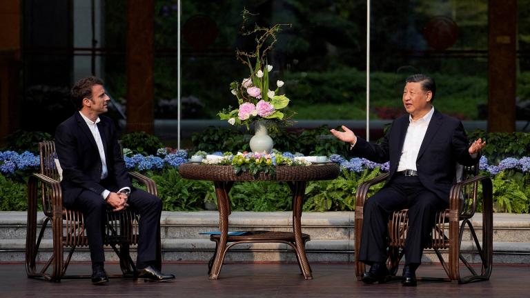 El presidente de Francia, Emmanuel Macron, regresó de una visita de Estado de tres días a China, donde recibió una calurosa bienvenida del presidente Xi Jinping. Foto: Reuters