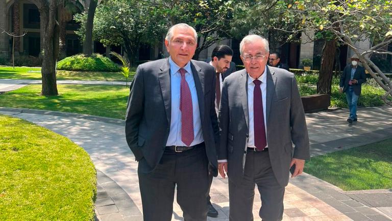 Adán Augusto López, secretario de Gobernación y Rubén Rocha Moya, gobernador de Sinaloa. Foto EE: Cortesía