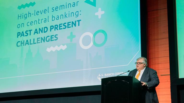 El director del Banco de Pagos Internacionales, Agustín Carstens, participó el pasado 19 de mayo en un seminario de alto nivel organizado por el Banco Central de Brasil. Foto EE: Cortesía / Twitter @BancoCentralBR