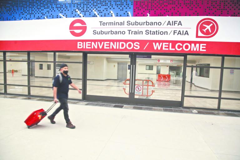 El gobierno federal prometió que este mes de diciembre estaría lista la ampliación del Tren Suburbano, de Lechería al AIFA, pero fuentes con conocimiento afirman que se concluirá hasta el primer trimestre del 2024. Foto EE: Eric Lugo