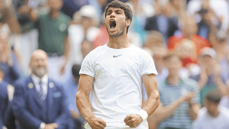 Según datos de la ATP, con 20 años y 72 días, Carlos Alcaraz se convirtió en el tenista más joven de la Era Open en llegar a tres semifinales consecutivas de Grand Slam. Foto: Reuters