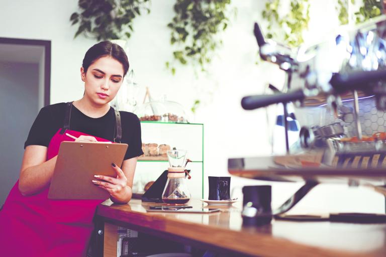 En México sólo 45% de las mujeres que están en edad de trabajar se encuentran dentro de la fuerza laboral, por debajo del promedio de 51% de la región de América Latina y el Caribe, y de 52% de los países miembros de la OCDE. Foto: Shutterstock