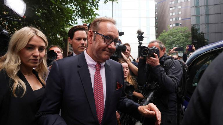 Kevin Spacey recibe veredicto de inocencia en juicio por agresiones sexuales en el Reino Unido. Foto: Reuters