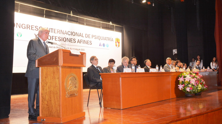 Joel Ayala Almeida, líder nacional de la Federación Sindical de Trabajadores al Servicio del Estado, acudió al Primer Congreso Internacional de Psiquiatría. Foto EE: Cortesía