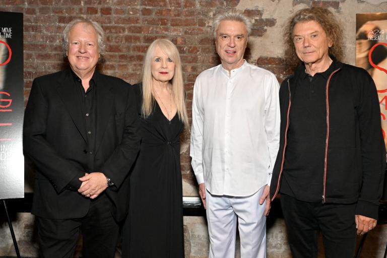 Chris Frantz, Tina Weymouth, David Byrne y Jerry Harrison en el festival BAM en Nueva York. Foto: AFP