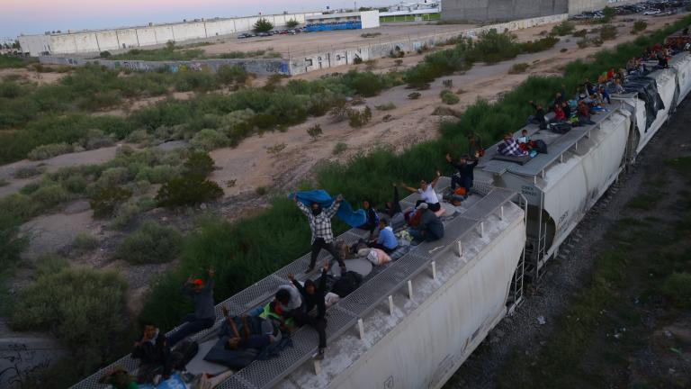 Es común que migrantes provenientes de Centroamérica, el Caribe y Sudamérica se embarquen de manera clandestina en trenes de carga mientras viajan hacia Estados Unidos. Foto: Reuters