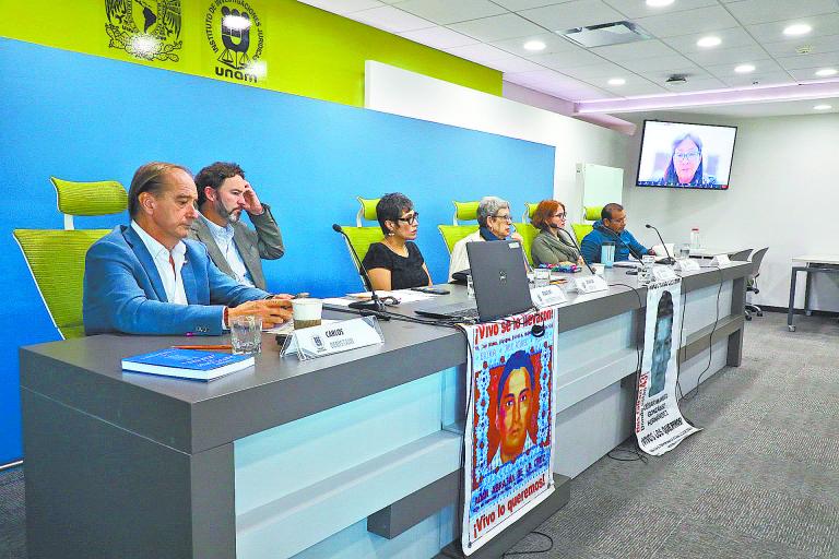 En un foro de la UNAM ayer exintegrantes del GIEI reiteraron que falta más cooperación de las autoridades para dar con la verdad. Foto EE: Rosario Servín