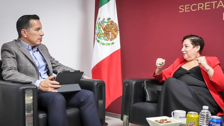 Carlos Henkel Escorza, secretario de Desarrollo Económico de Hidalgo, y Beatriz Sánchez Muñoz, embajadora de la República de Chile en México. Foto: Especial.