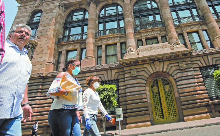 Edificio central del Banco de México, en el centro de la capital del país. Foto EE: Eric Lugo