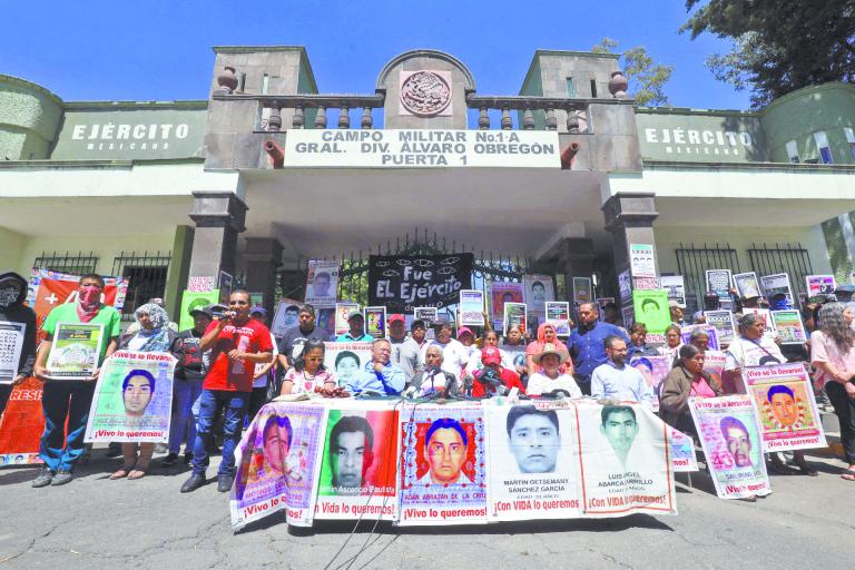 Los familiares de los jóvenes de Ayotzinapa han participado en diversas manifestaciones para clamar justicia. Foto EE: Hugo Salazar