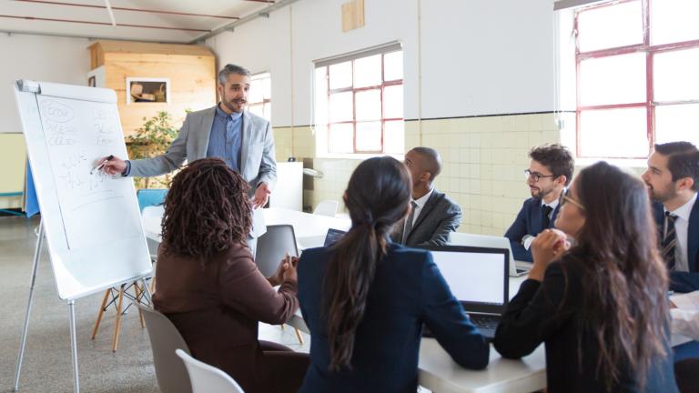 El multitasking reduce la productividad hasta 40% y daña la concentración a largo plazo.