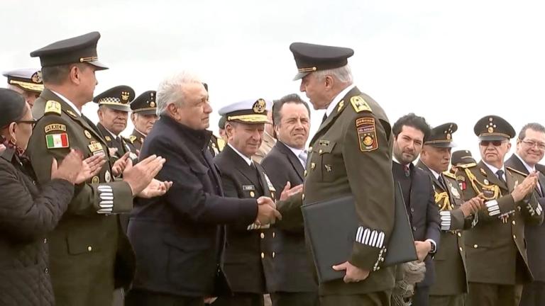 López Obrador destaca los aportes del general Salvador Cienfuegos en el "Heroico Colegio Militar". Foto: Reuters