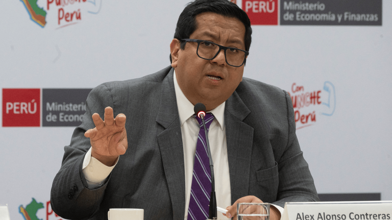 Álex Contreras, ministro de Economía de Perú. Foto: AFP