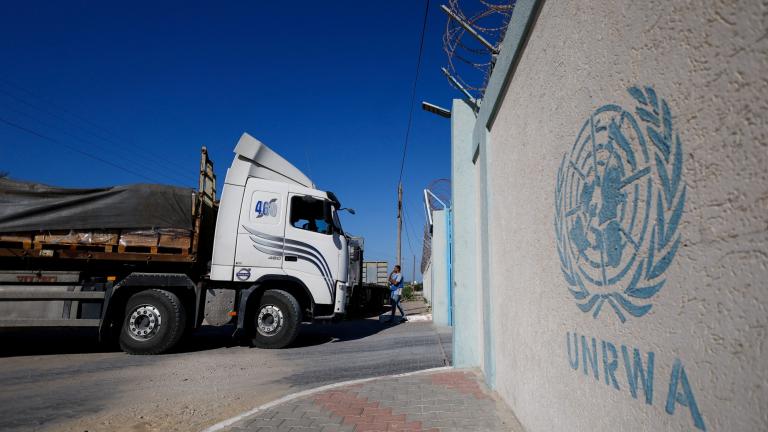 Funcionarios de la ONU afirman que se necesitan al menos 100 camiones al día en Gaza para cubrir las necesidades urgentes. Foto: Reuters.