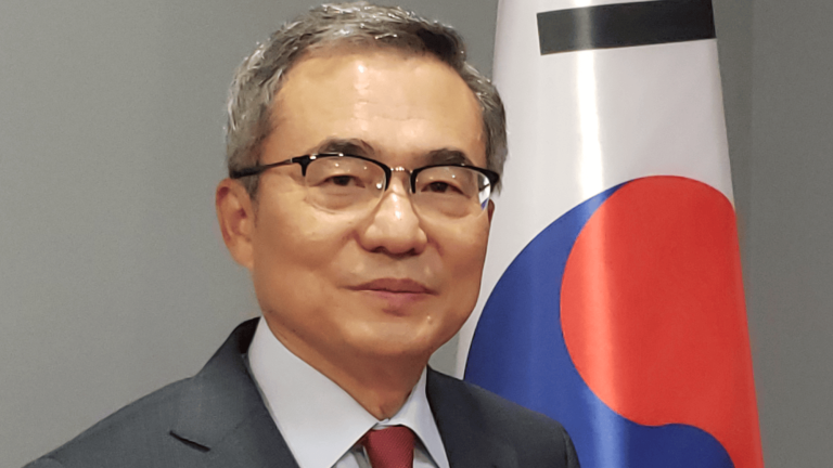 Tae-wan Huh, embajador de Corea del Sur en México. Foto EE: Fausto Pretelin