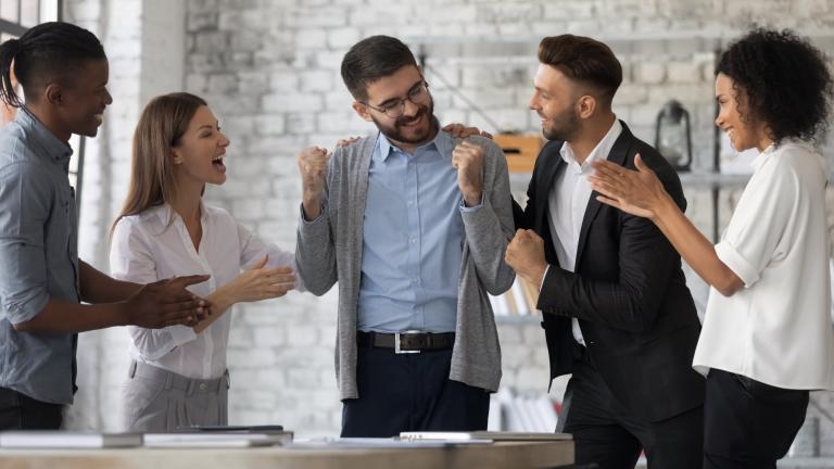 Los líderes que logran transmitir un propósito crean entornos más felices que fomentan la creatividad