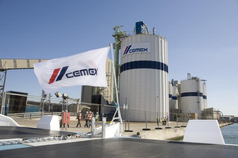 Cemex reportó que sus ganancias disminuyeron 75% interanual en el tercer trimestre de 2023. Foto: Reuters.