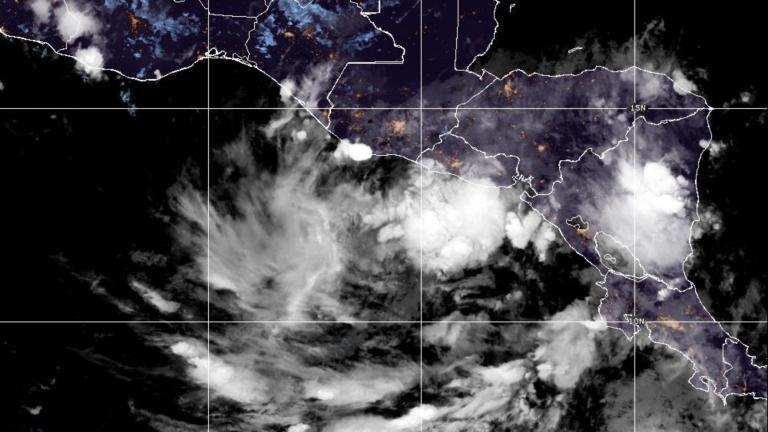 Con vientos sostenidos de 85 km/hora, según el más reciente informe del NHC, Pilar se ubica 315 km al suroeste de San Salvador y avanza con una velocidad de 7 km por hora. Foto: CIRA/NOAA