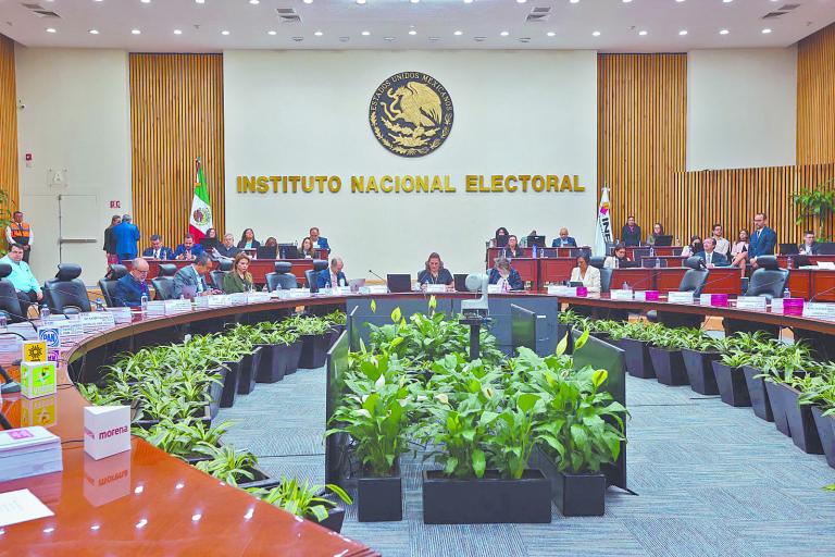 El Consejo General del INE determinó que los debates se realicen entre abril y mayo próximo. Foto: Especial