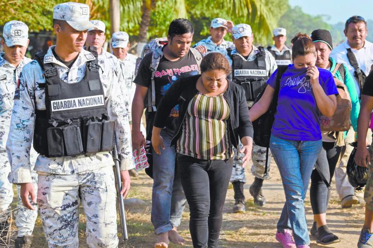 La administración encabezada por López Obrador ha enviado a guardias nacionales a reforzar la vigilancia en la frontera con América Central. Foto: AFP