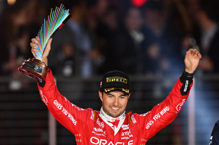 Sergio "Checo" Pérez aseguró el segundo lugar en un campeonato ganado hace mucho tiempo por su compañero de equipo - otra primicia para Red Bull que nunca antes había terminado una temporada con sus pilotos uno-dos. Foto: AFP