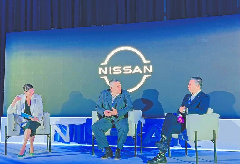 Guy Rodríguez (al centro), es el nuevo presidente de Nissan Latinoamérica, que agrupará a Nissan Mexicana, Nissan Importers Business Unit y Nissan América del Sur.