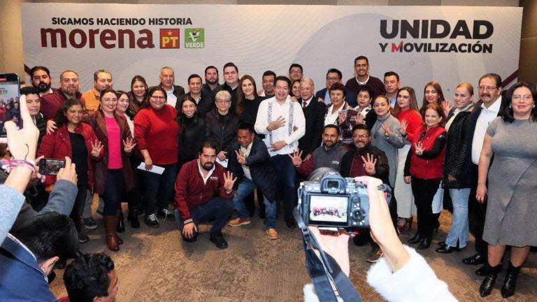 La reunión para efectuar la insaculación se realizó este jueves, ante notario público. Foto EE: Cortesía Partido Morena.