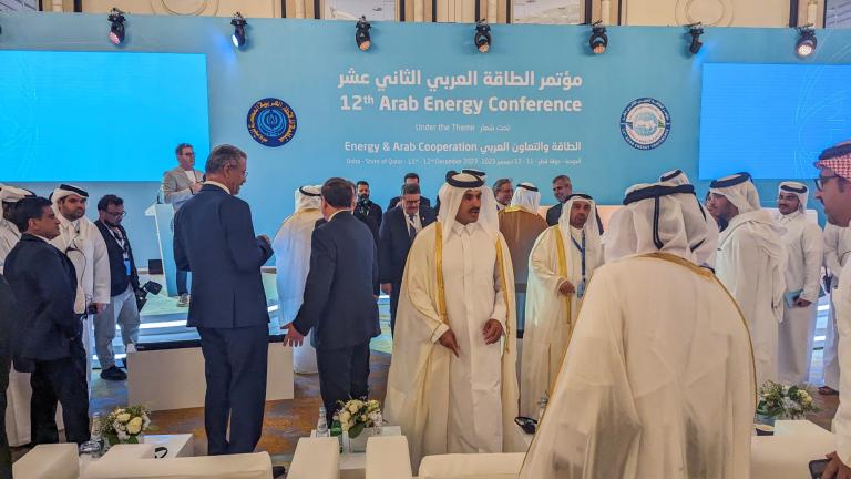 Funcionarios, incluidos ministros de energía de varios países árabes, asisten a la 12ª Conferencia Árabe sobre Energía en el Ritz-Carlton en Doha, Qatar. Foto: Reuters.