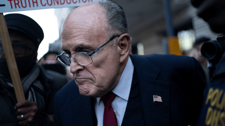 Rudy Giuliani fue alcalde de Nueva York de 1994 a 2001 y también trabajó como abogado del expresidente republicano Donald Trump. Foto. Reuters