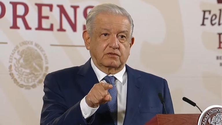 El presidente López Obrador no repara en expresar su molestia hacia quienes lo cuestionan. Foto EE: Cortesía.