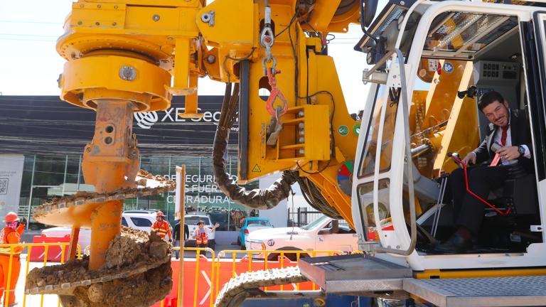 El gobernador Samuel García arrancó los trabajos de la Fase 2 del Metrorrey. Foto EE: Cortesía.