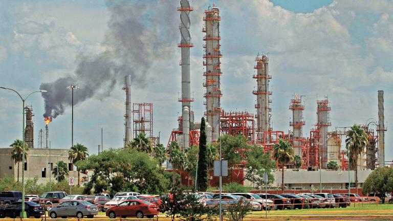 La polémica por la operación de la Refinería Ing. Héctor R. Lara Sosa, de Cadereyta, Nuevo León, inició desde hace casi un año.