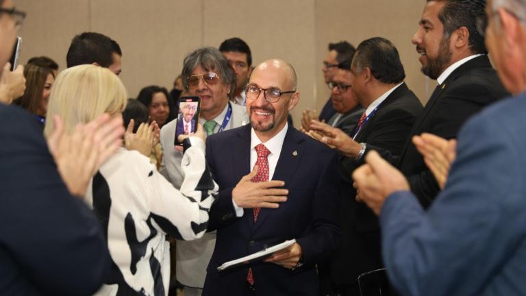 En el marco de la 108 Asamblea General Ordinaria y Extraordinaria, Octavio de la Torre fue elegido por unanimidad como Presidente de la Concanaco Servytur. Foto EE: Cortesía.