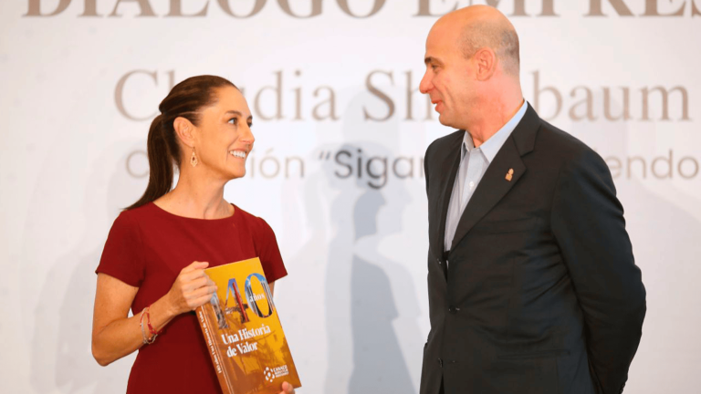 Durante su gira en Nuevo León, Claudia Sheinbaum Pardo, candidata de Morena, PT y PVEM a la Presidencia de México se reunió este viernes con socios de la Canaco Monterrey. Foto EE: Cortesía