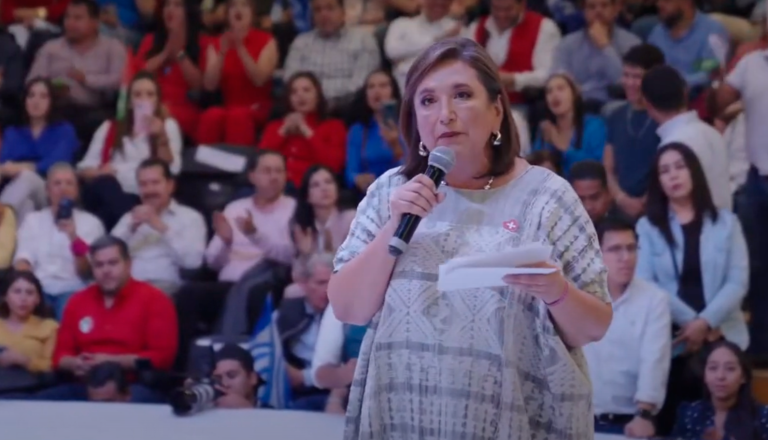 Xóchitl Gálvez, candidata presidencial de la alianza Fuerza y Corazón por México, durante su gira en Durango. Foto EE: Especial / Captura de Video