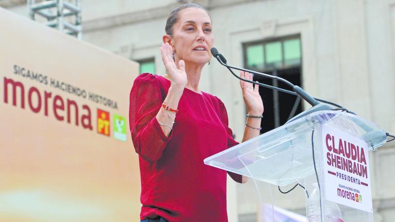 Claudia Sheinbaum durante un meeting en Actopan