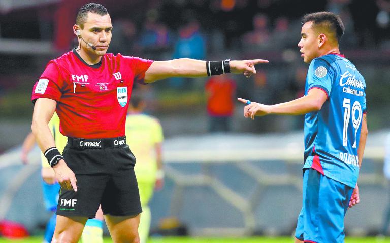 Final - Second Leg - America v Cruz Azul