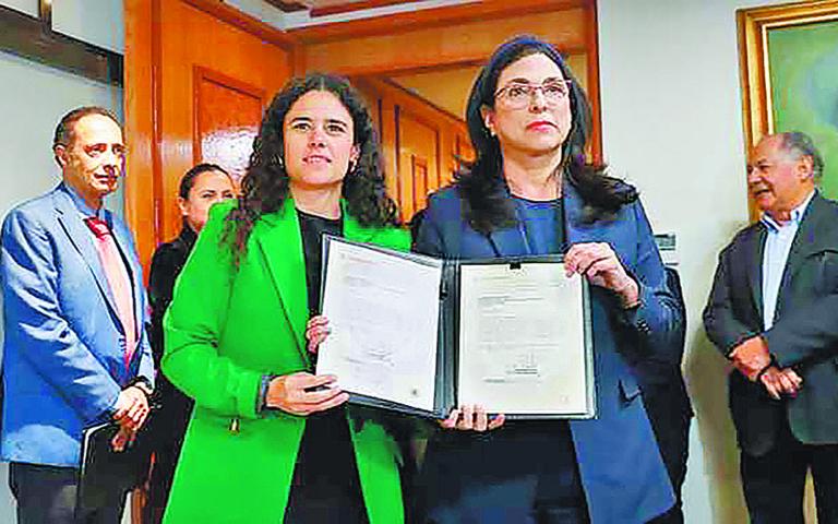 Entrega de las reformas a la Cámara de Diputados