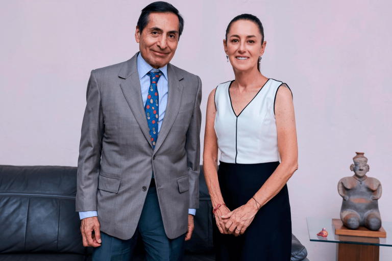 Rogelio Ramírez de la O, titular de la Secretaría de Hacienda y Crédito Público, y Claudia Sheinbaum Pardo, virtual presidenta electa. Foto EE: Cortesía X @Claudiashein