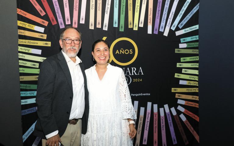 Andrés Ramírez y Mayra González Olvera presidieron el brindis de aniversario. Foto EE: Rosario Servin