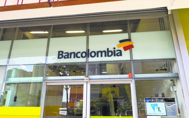 Las utilidades de los bancos en Colombia sumaron 2,000 mdd en 2023, aproximadamente. Foto Especial