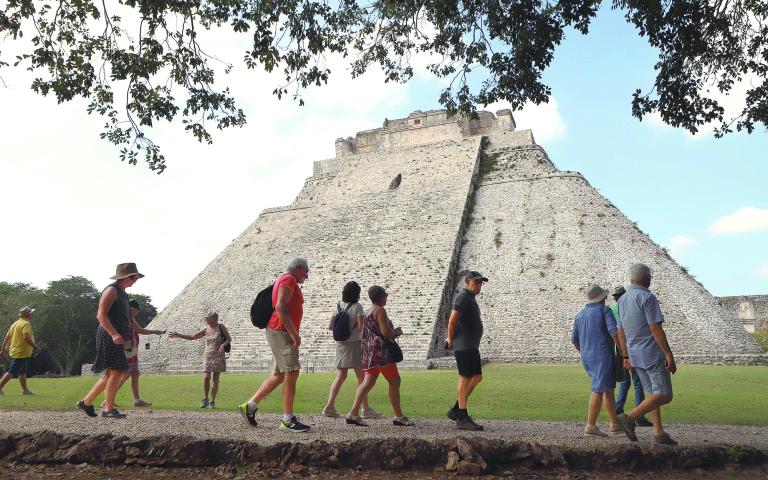 La zona arqueol�gica de Uxmal es un referente para el turismo nacional e internacional en el sureste mexicano.