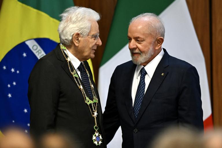 Presidente italiano Sergio Mattarella y el presidente brasileño Luiz Inácio Lula da Silva. Foto: AFP