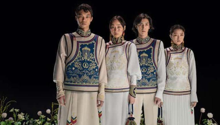 El uniforme de Mongolia de Michel&Amazonka.