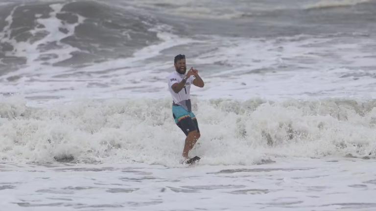 El Surf una práctica que combina consideraciones medioambientales, limitaciones meteorológicas y la primacía de las emociones Foto EE: Reuters