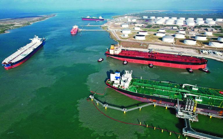 Este jueves se reunirán los países de la OPEP+ para revisar la producción de crudo de sus miembros. Foto: Reuters