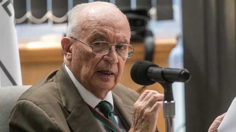 José Agustín Ortiz Pinchetti, quien fuera titular de la Fiscalía Especializada en Delitos Electorales, durante una conferencia de prensa. Foto: Cuartoscuro.