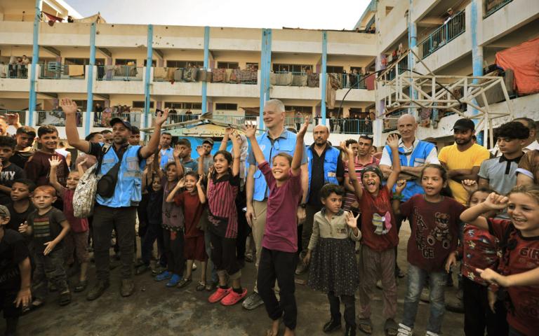 Personal de la UNRWA apoya a palestinos. Foto: Especial