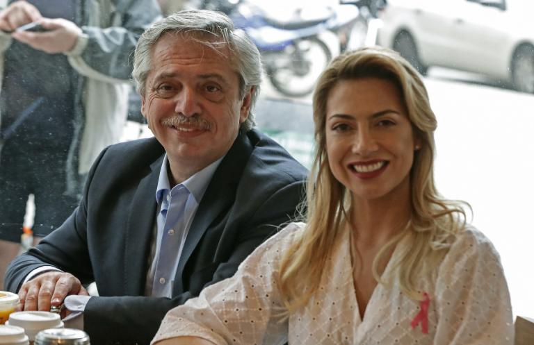 Alberto Fernández y Fabiola Yáñez, en 2019. Foto: AFP.