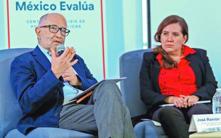 A la presentación del informe acudió José Ramón Cossío, ministro en retiro de la SCJN, quien advirtió que de aprobarse la reforma judicial los jueces podrían ser cooptados por el narco. Foto: Cuartoscuro